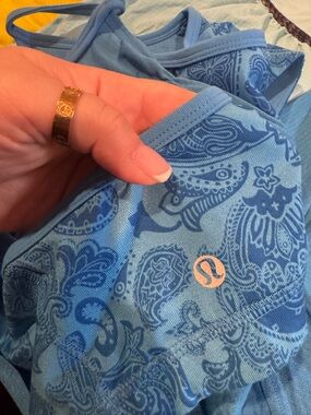 Lululemon No-Limits Tank Bra Lot